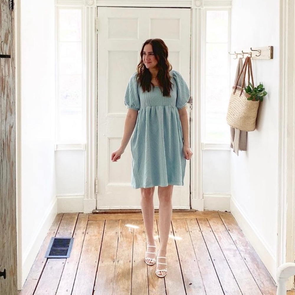 Puff sleeve dress